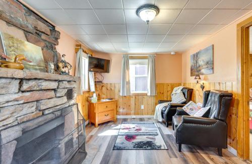 Drake House | Private Hot Tub and Deck Romantic Getaway in Drake