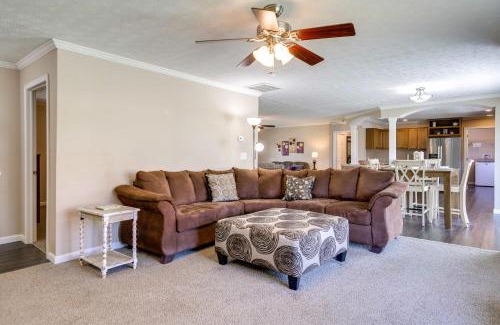 Newport House | Private Hot Tub and Mountain View Newport Home