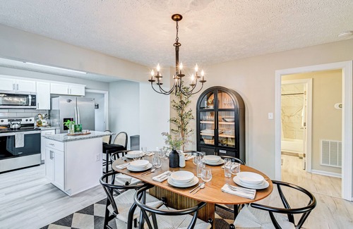 Terry Sanford House | Private Hot Tub & Cold Plunge: Fayetteville Gem!