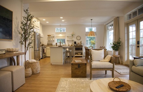 Long Beach House | private hot tub, fun game room, cozy beach house