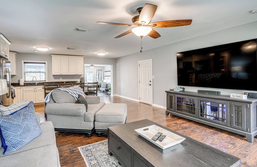 Florida South Atlantic Coast House | Private Hot Tub & Grill: Avon Park Getaway!