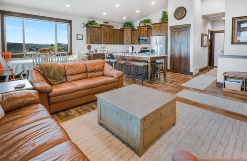 Sweetwater House | Private Hot Tub! Ideal Beach! Lake Views!