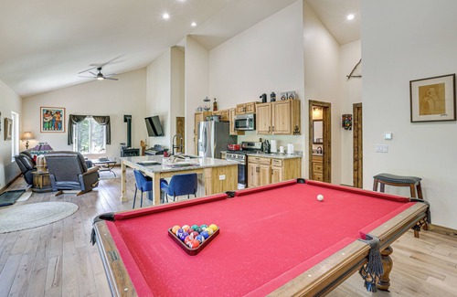 Garfield Apartment | Private Hot Tub & Mountain Views: Duplex in Salida