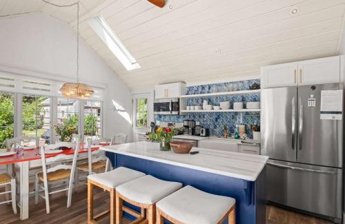 Yarmouth Port House | Private Hot Tub Near Dennis Pond