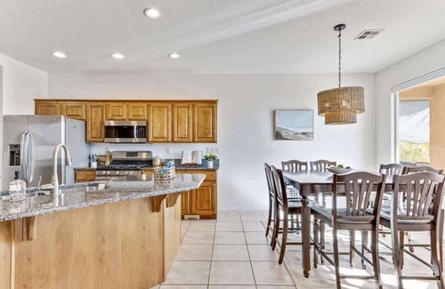 Ivins House | Private Hot tub, Pets Allowed, Park Close By