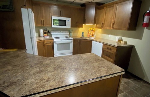 Revelstoke Hotel | Private Hot Tub & Sled From Your Door!