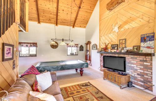 Show Low House | Private Hot Tub Vernon Cabin on 30 Forested Acres