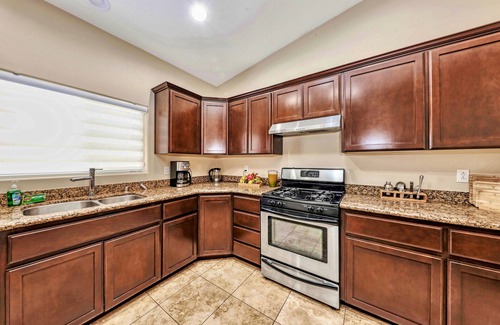 Desert Hot Springs House | Private House with Pool and Spa