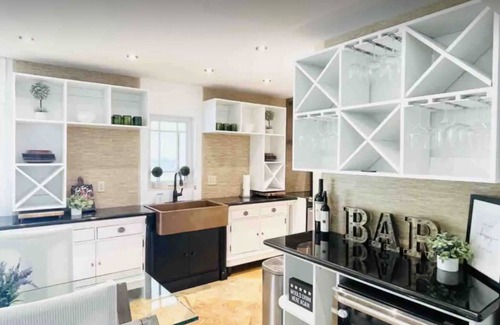 Delray Beach House | Private House, 2-1, Close to Atlantic Ave. Big Yard. Pet Friendly!