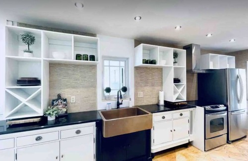 Delray Beach House | Private House, 2-1, Close to Atlantic Ave. Big Yard. Pet Friendly!