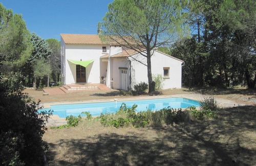 Rochegude House | Private house and swimming pool, on the heights of a Provencal village