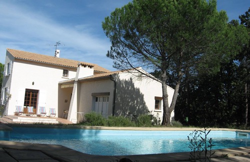 Rochegude House | Private house and swimming pool, on the heights of a Provencal village