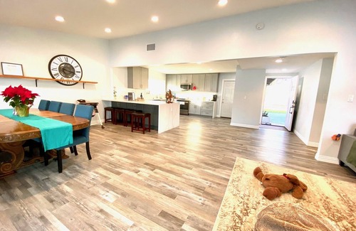 Northwest Anaheim House | PRIVATE HOUSE ♡ COCKTAIL POOL🎈11 MINS TO Disneyland