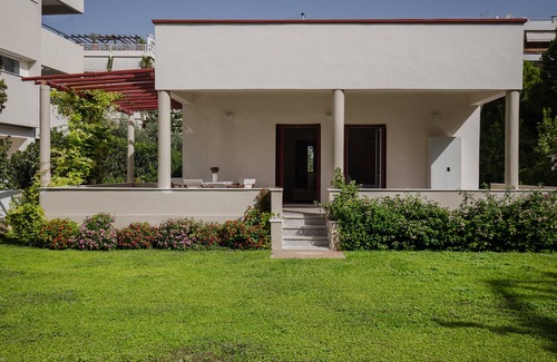 Voula Villa | Private house - Garden - Glyfada.