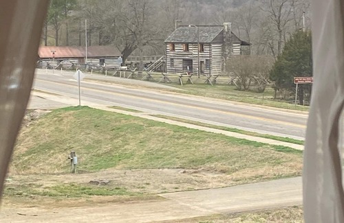Norfork House | Private House Located Seconds Away from the Norfork & White River Access