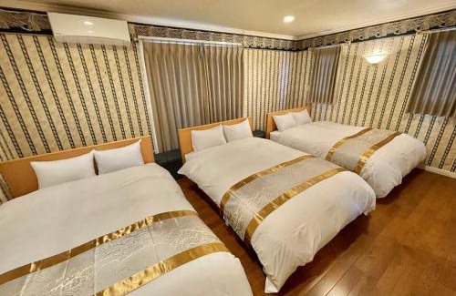 Nishi Ward Villa | Private House ROUTE61