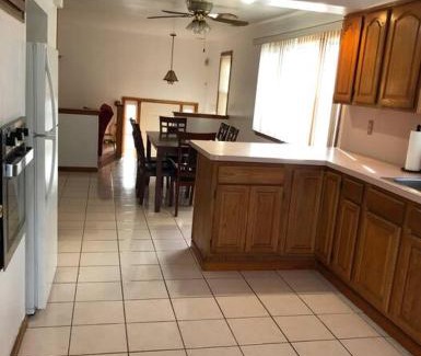 Hopelawn Apartment | Private house with 4 bedrooms and 2 bathrooms and direct NYC Manhattan train only 10 minute walk away