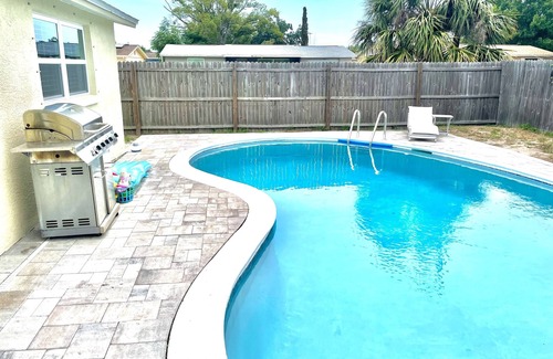 Colonial Hills House | Private House with Heated Pool, Close to Attractions!