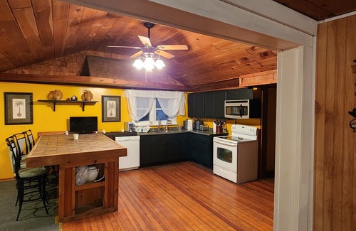 Walton House | Private house with jacusie