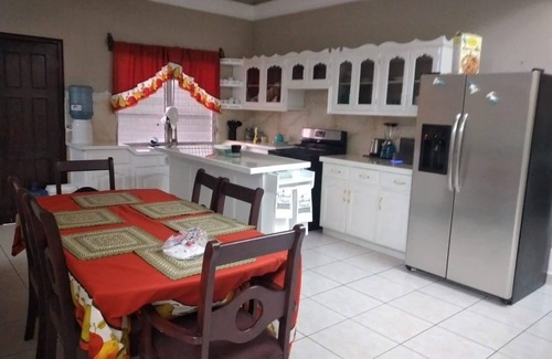 Tela House | Private House with private beach access!