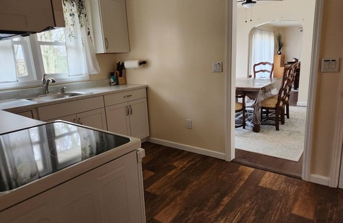 Pleasant Valley House | Private Hudson Valley Home Near Wine Trail/Antiquing/Orchards
