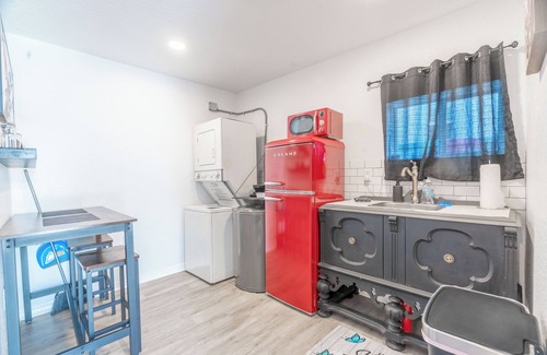 Ybor City Apartment | [Private in-law suite] Spacious & Prime Location