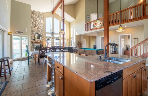 Waterfront Greens House | Private Indoor Swim Pool,Hot Tub, Free Golf & Mini Golf, Tennis, Fire Pit