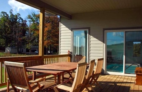 Waterfront Greens House | Private Indoor Swim Pool,Hot Tub, Free Golf & Mini Golf, Tennis, Fire Pit