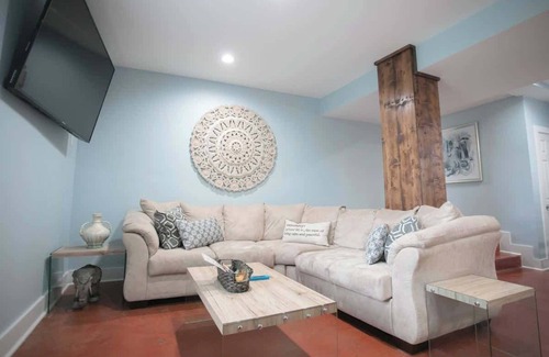 Roanoke Apartment | PRIVATE INDUSTRIAL LOFT IN DOWNTOWN BRAND NEW