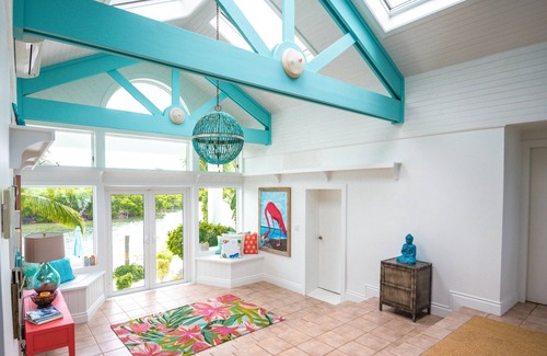 Dunmore Town House | Private island-Harbour Island-PRICES SLASHED!