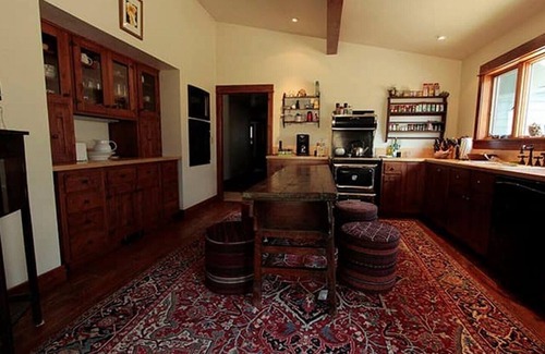 Porcupine Park House | Private Island in Big Sky-Great Fishing & Hunting