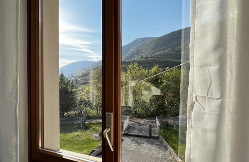 Caprino Veronese House | Private garden, tranquility and privacy