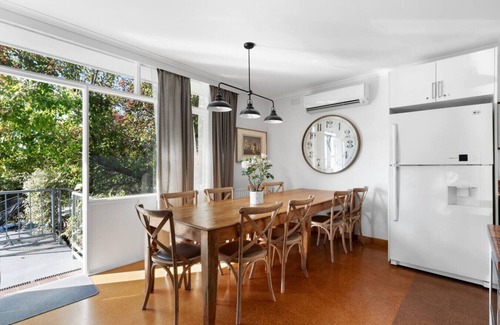 Highett House | Private king guest suite w/free parking
