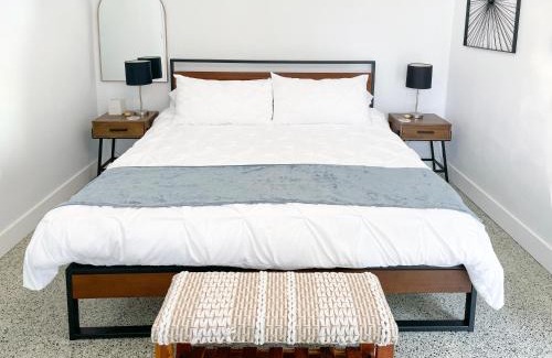 Coral Way Apartment | Private King Suite in Miami