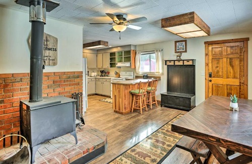 La Pine House | Private La Pine Cabin Rental 30 Mi to Bend!