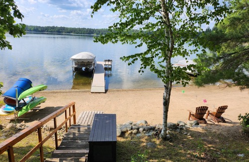 Nevis Cabin | Private lake cabin. WiFi, Beach, Pontoon Rental. Sept. openings! Booking for 26'