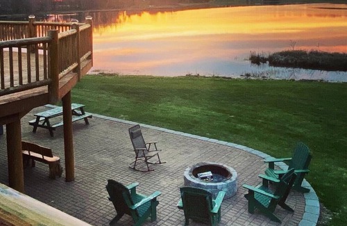 New Auburn House | Private Lake , sleeps 18 , outdoor hot tub, 6 fireplaces