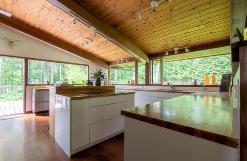 Livingston Manor House | Private lakefront paradise with stunning views