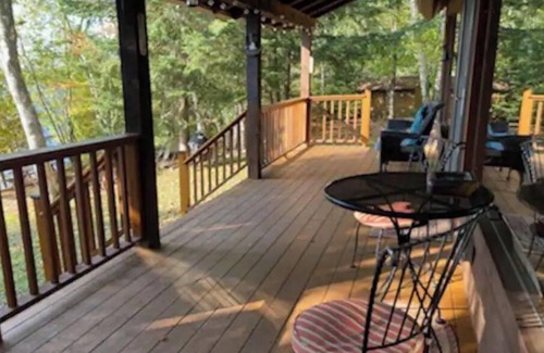 Presque Isle House | Private Lakefront Cabin on North Turtle Lake.