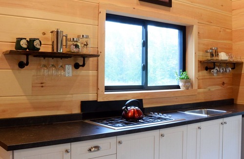 Hastings Cabin | Private Lakefront. Completely Off-Grid Cabin for Couples to Unwind