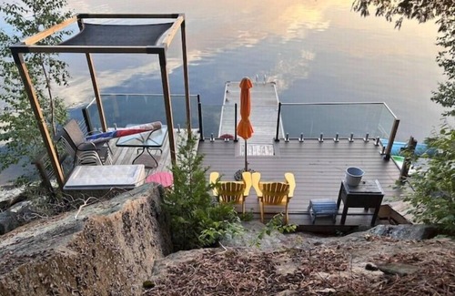 Armour Cottage | Private LakeFront GetAway-3MileLake*W/IslandViews