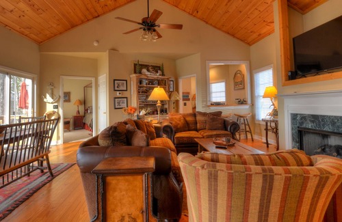 Westminster House | Private Lakefront Mountain Home With a Covered Dock