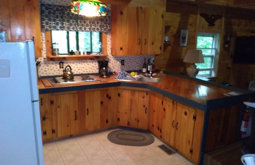 Brant Lake Cabin | Private lakeside cabin for those looking for peace and quiet in Brant Lake.