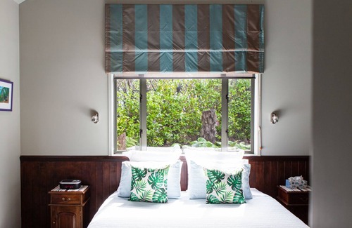 Waihi Cabin | Private Lodge with exquisite coastal views