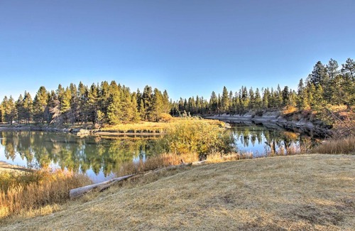 Oregon Water Wonderland House | Private Log Cabin in Bend with Deschutes River View!