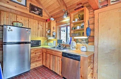 Oregon Water Wonderland House | Private Log Cabin in Bend with Deschutes River View!