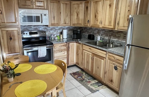 Divide House | Private Lower Floor with Beautiful Views