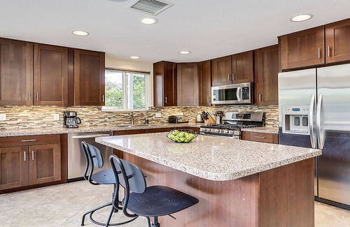 Palm Springs House | Private, Lush Outdoor Space Perfect for Relaxing by the Pool. 2 Primary Suites.