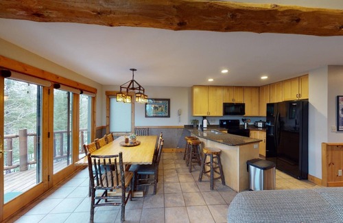 Lutsen House | Private Lux 5-Bedroom Ski-In/Ski-Out Resort Home @ Lutsen with Lake Views.