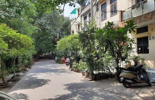 Lajpat Nagar House | Private Luxuary Studio apartment with fully equipped kitchen & attach washroom